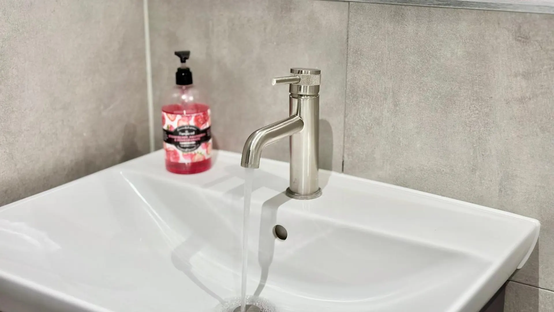 Icona 18 - City Centre Apartment York