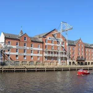 12 Woodsmill Quay Apartment