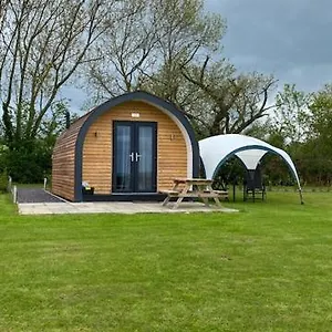 https://honeypot-hideaways-luxury-glamping.hotelsin-chester.com