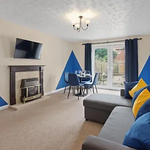 https://luxurious-2-bedroom-haven-in-vibrant-robinhood-ideal.hotelsin-nottingham.com